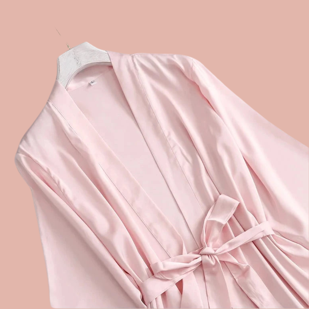 חלוק מפנק מבד סאטן