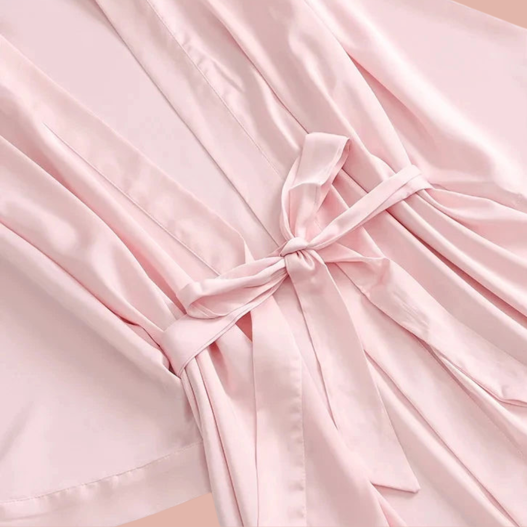 חלוק מפנק מבד סאטן